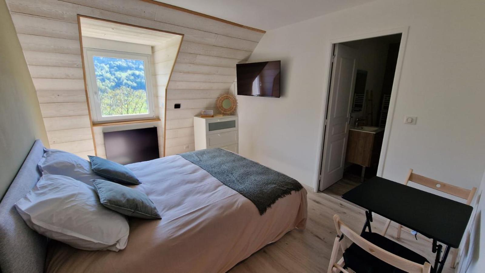 La Lys Martagon Bed & Breakfast Le Falgoux Eksteriør bilde